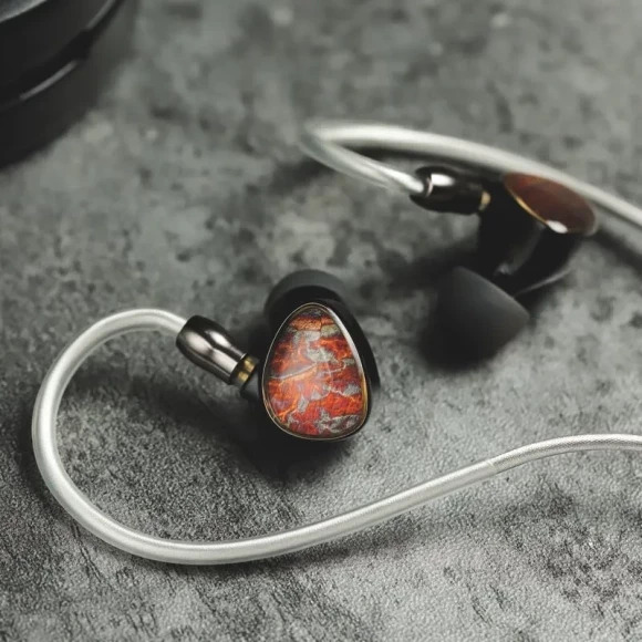 Вакуумні навушники Shanling Tino з подвійним динамічним драйвером та Hi-Res Audio